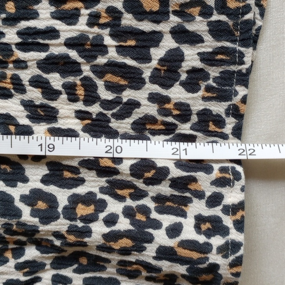THML High Neck Ruffled Cap Sleeve Top S Leopard Crinkled Gauze 50off3 - Picture 7 of 7